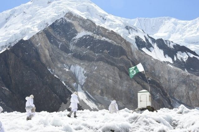 Pakistani troops on Siachen Glacier