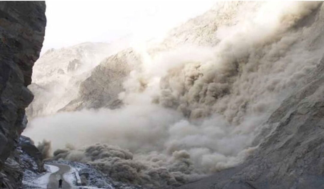 Glacial Flood Damages Karakoram Highway, Cuts Off Pakistan-China Road Connection
