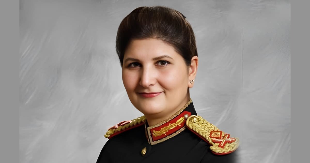 An official portrait of Lt Gen Nigar Johar