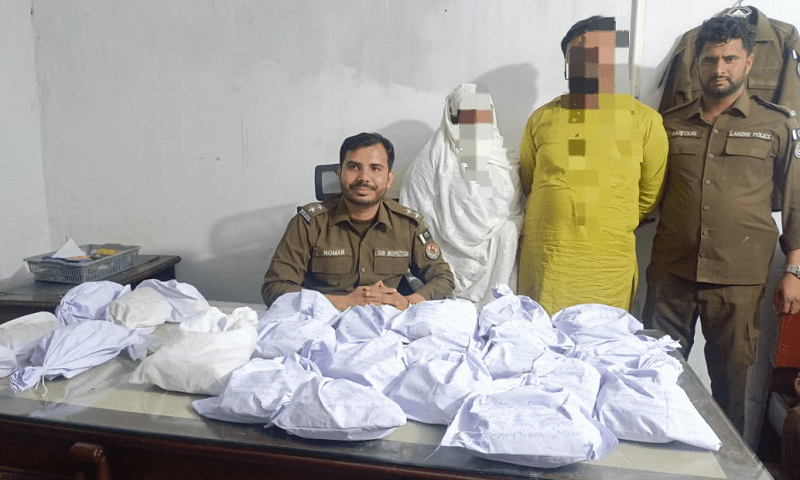 Police bust drug smuggling attempt from KP to Punjab