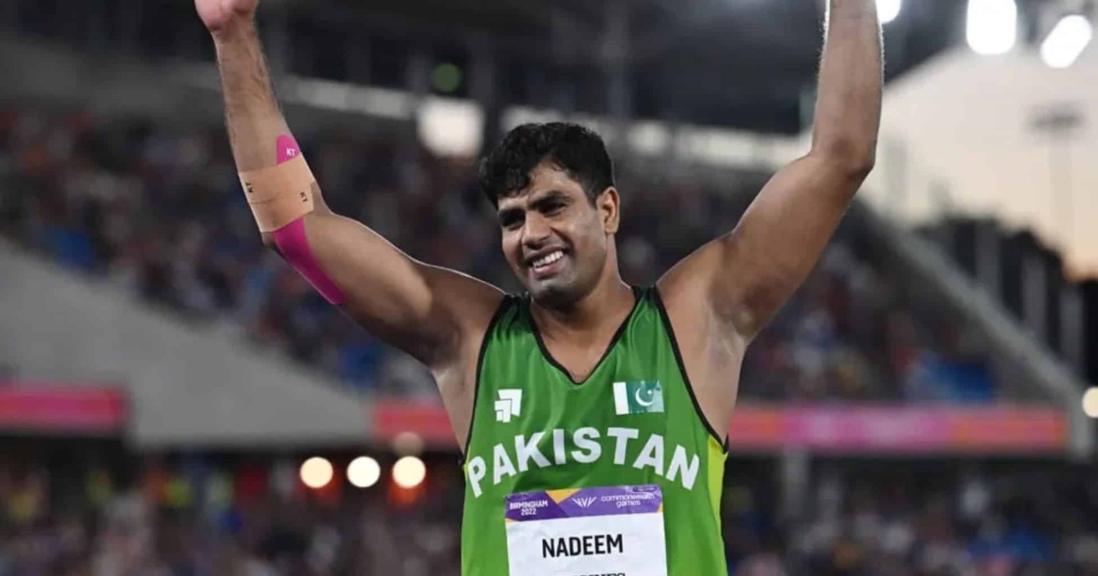 Arshad is in Good Shape-Eyes Glory in Tokyo