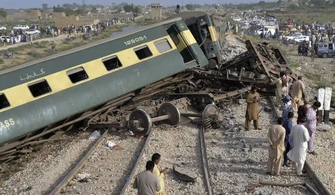 12 Injured in Blast Targeting Jaffar Express in Mastung