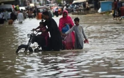 Karachi rain toll climbs to 8; hundreds shifted as rivers overflow