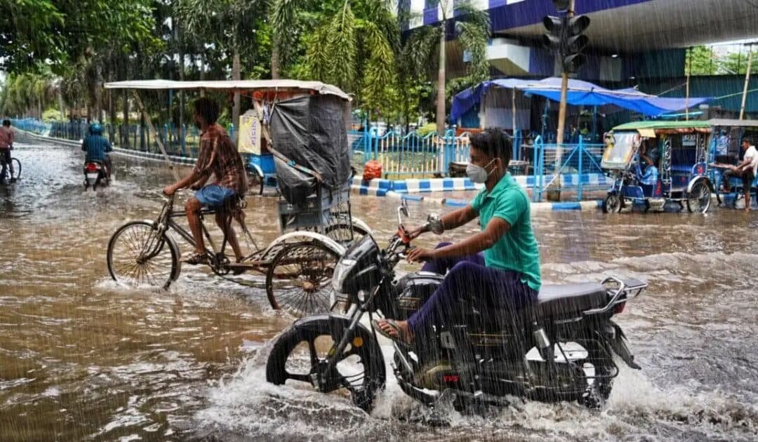 Monsoon Floods Inflict $2bn Damage on Pakistan’s Economy