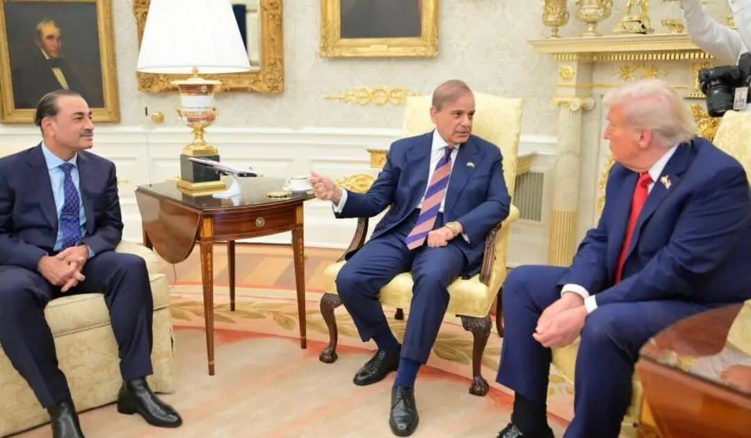 PM Shehbaz Praises Trump as ‘Man of Peace’ in Landmark White House Meeting