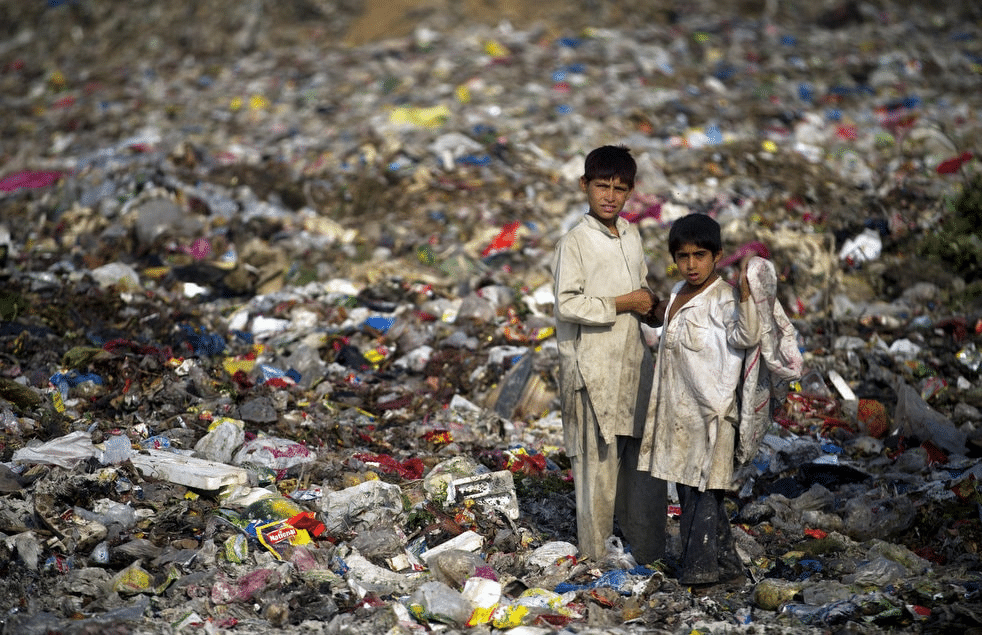Garbage overloading in Pakistan