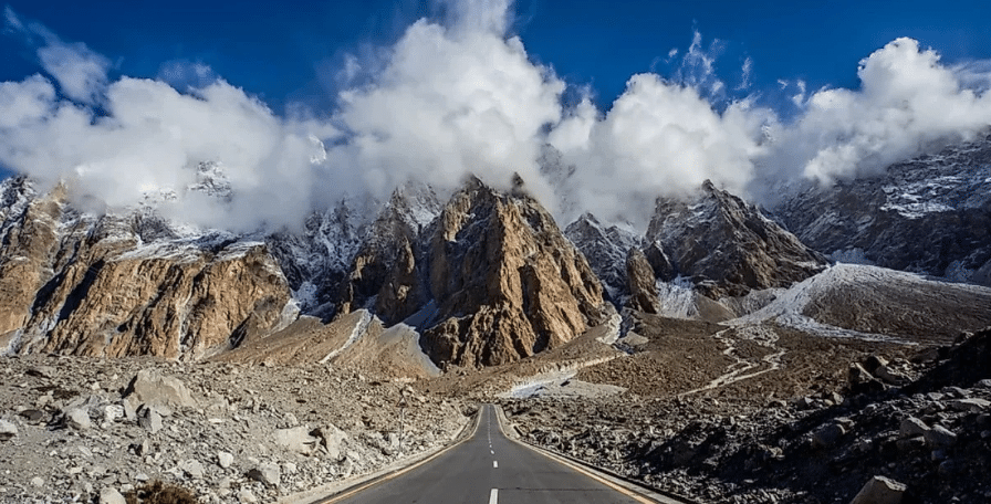CPEC and the East India Company Analogy: Debunking the Myths of Neocolonialism in Pakistan 3 Karakoram Highway