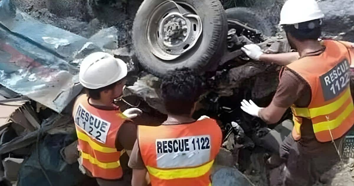 15 Family Members Dead, 8 Injured as Truck Overturns in Swat