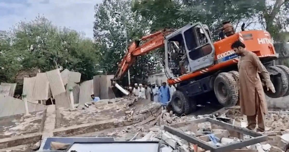 3 Policemen Martyred as Twin Blasts Rock KP’s Hangu