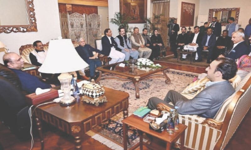 Ten PTI Lawmakers Join PPP, Boosting Party’s Chances of Forming Government in AJK