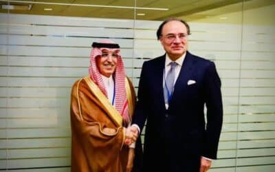 Aurangzeb Meets Saudi Finance Minister, Briefs Him on PIA and Airport Privatisation