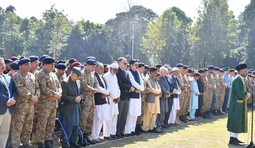 Funeral Prayers Held for 14 Soldiers Martyred in Clashes with Afghan terrorists