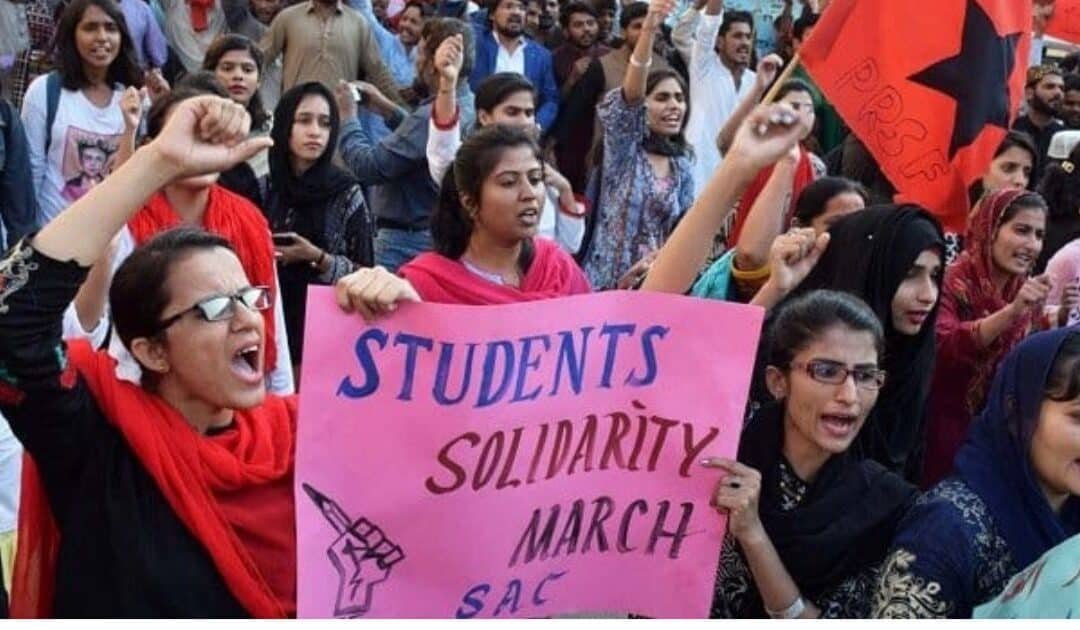 Islamabad Students Protest CDA Crackdown on Private Hostels, Reach Settlement