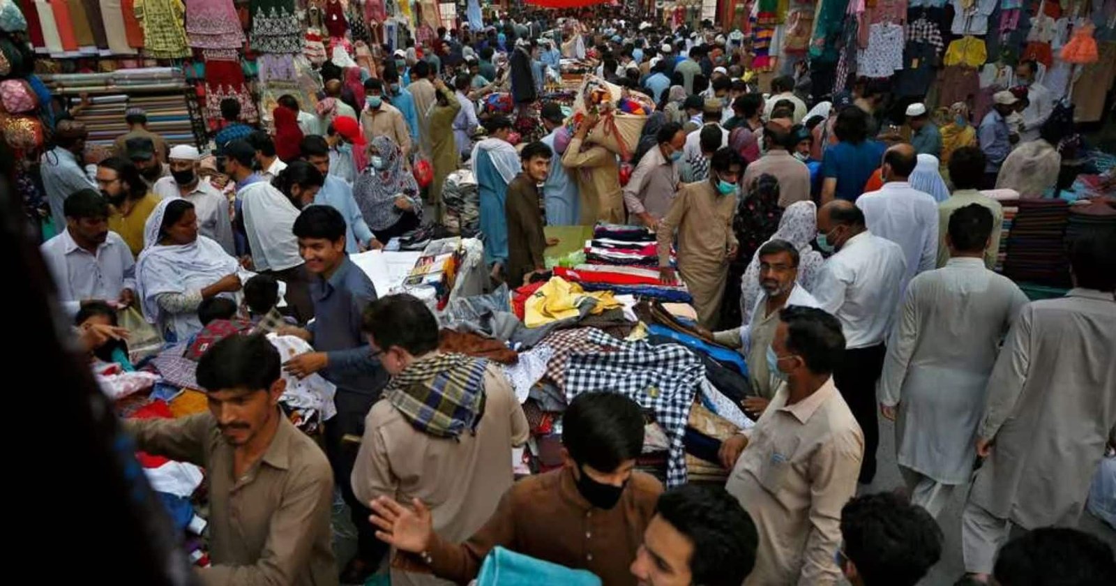 Police tighten crackdown on illegal Afghan residents in Rawalpindi Police tighten crackdown on illegal Afghan residents in Rawalpindi