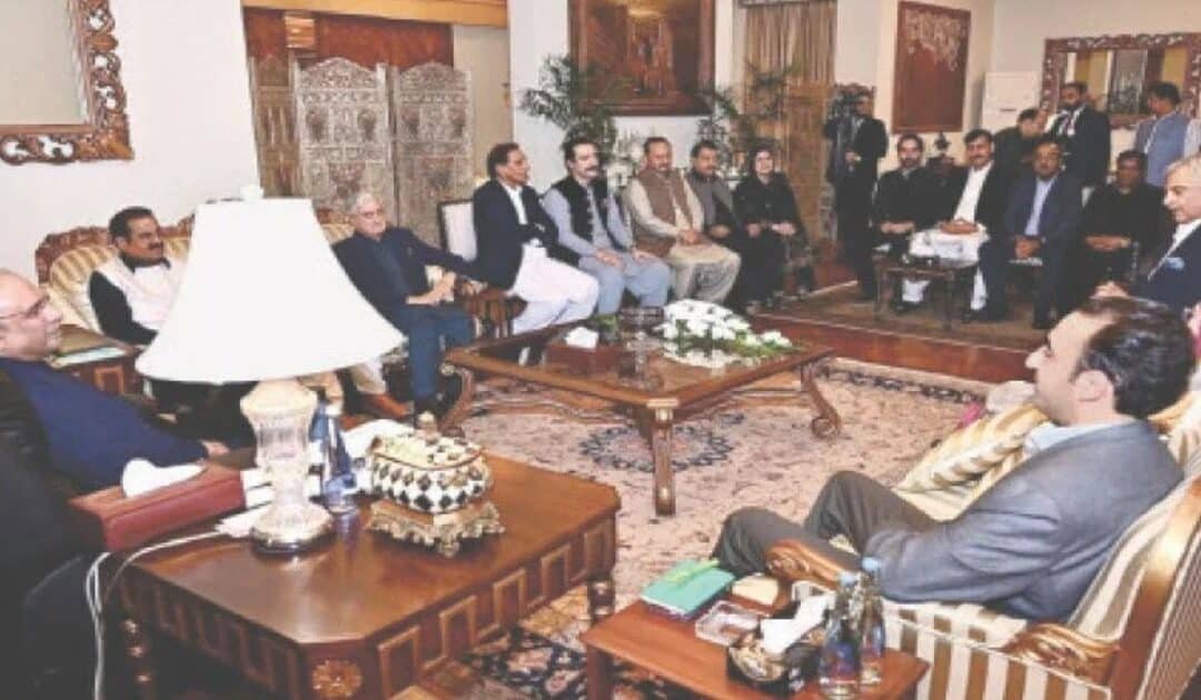 Ten PTI Lawmakers Join PPP, Boosting Party’s Chances of Forming Government in AJK