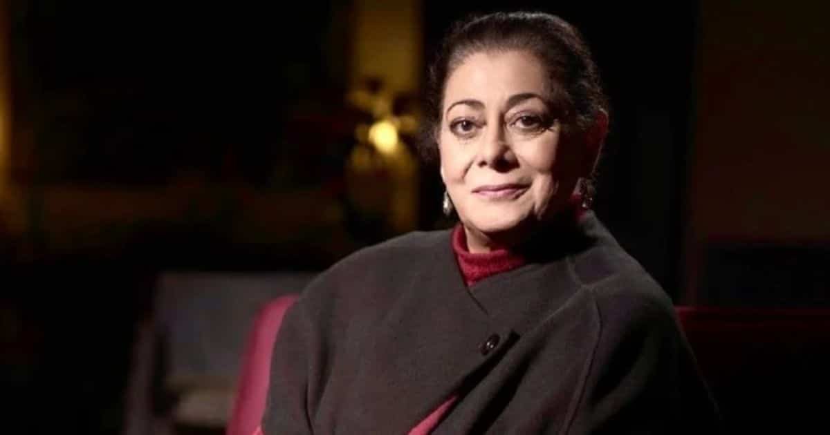 Beyond the Glitz-Seemi Raheel Lobs a Candid Critique at Pakistan’s Award Shows