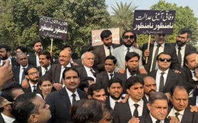 Lahore Lawyers Rally Against 27th Amendment, Term It Threat to Judicial Independence