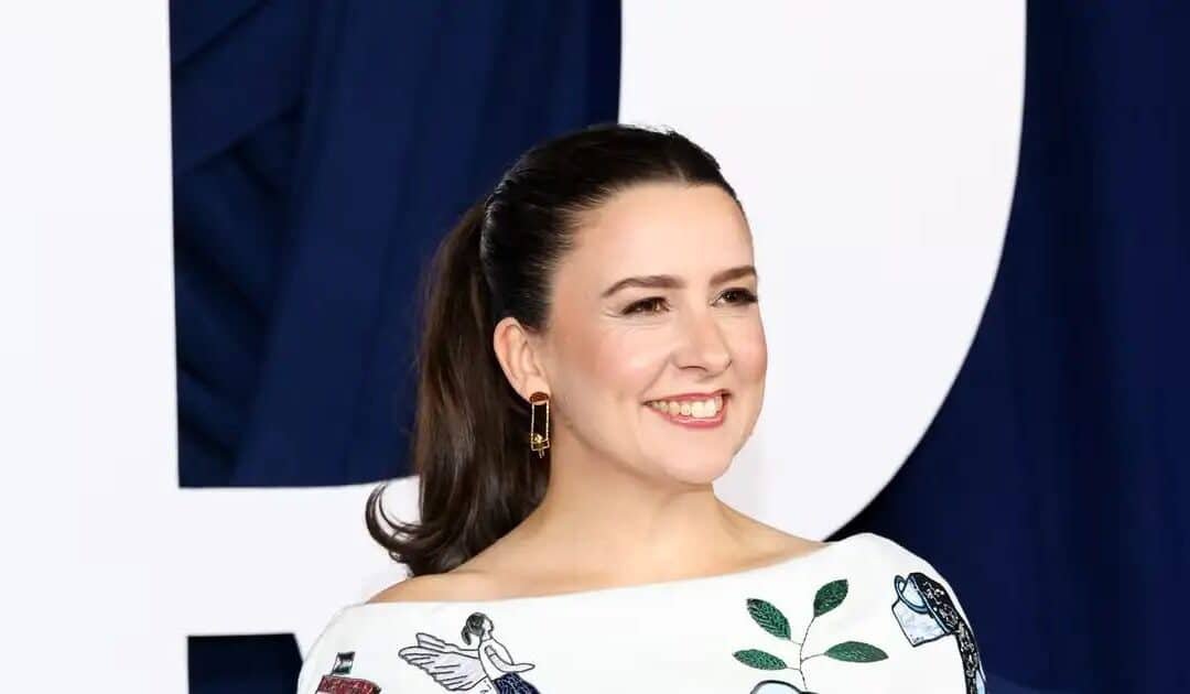 Miss Rachel Wears Palestinian Children’s Art in Poignant Statement