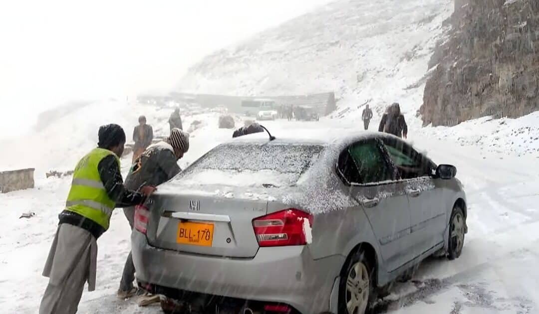 One Dead as Rain, Snowfall Lash Khyber Pakhtunkhwa