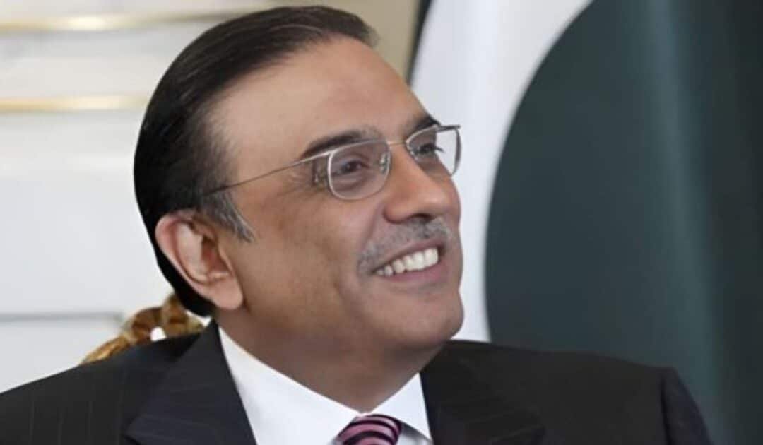 President Zardari Offers to Expand Defence Collaboration to Qatar; Emir Responds Positively