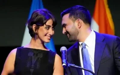 The Silence Speaks Volumes: How New York’s New First Lady Rama Duwaji Turned Her Victory Outfit Into a Global Political Statement