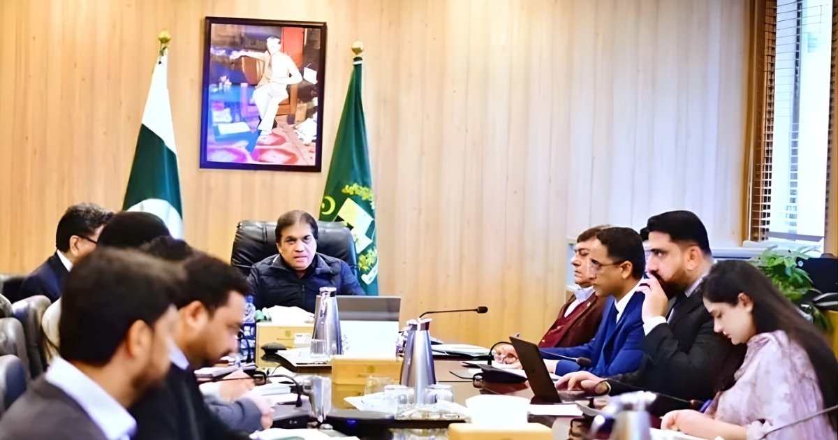 Eleven more trains to be outsourced, says Hanif Abbasi