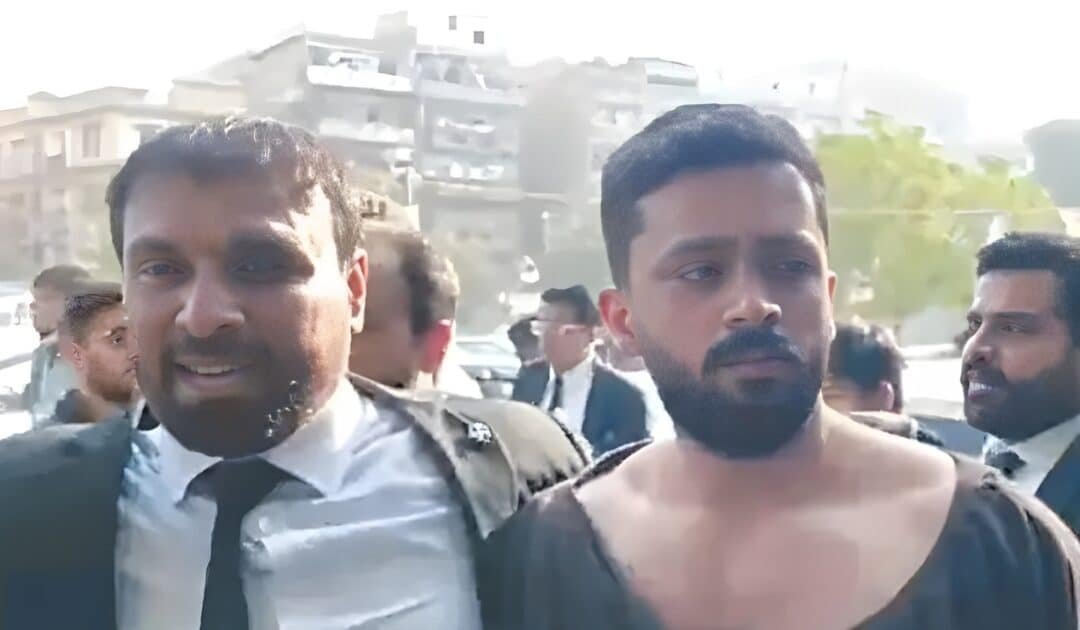 FIR Registered Against Lawyers After YouTuber Assaulted at Karachi Court