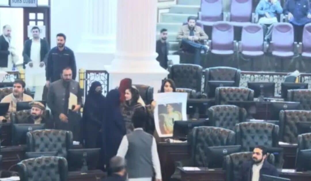 KP Assembly Erupts in Uproar Over ISPR DG’s Remarks Against Imran Khan, CM Afridi