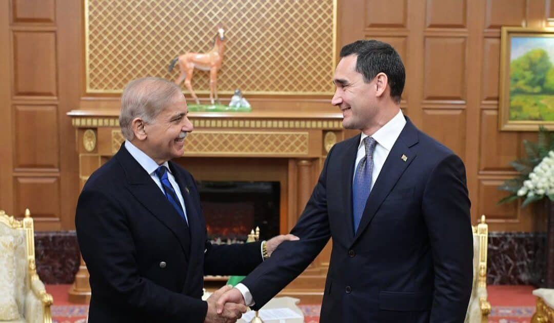 PM Shehbaz Meets Turkmen President, Calls for Stronger Trade and Connectivity