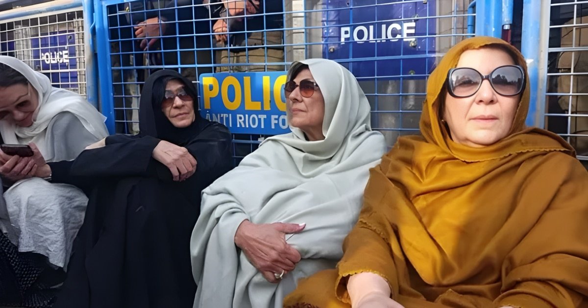PTI Claims Water Cannons Used to Disperse Sit-in Outside Adiala Jail