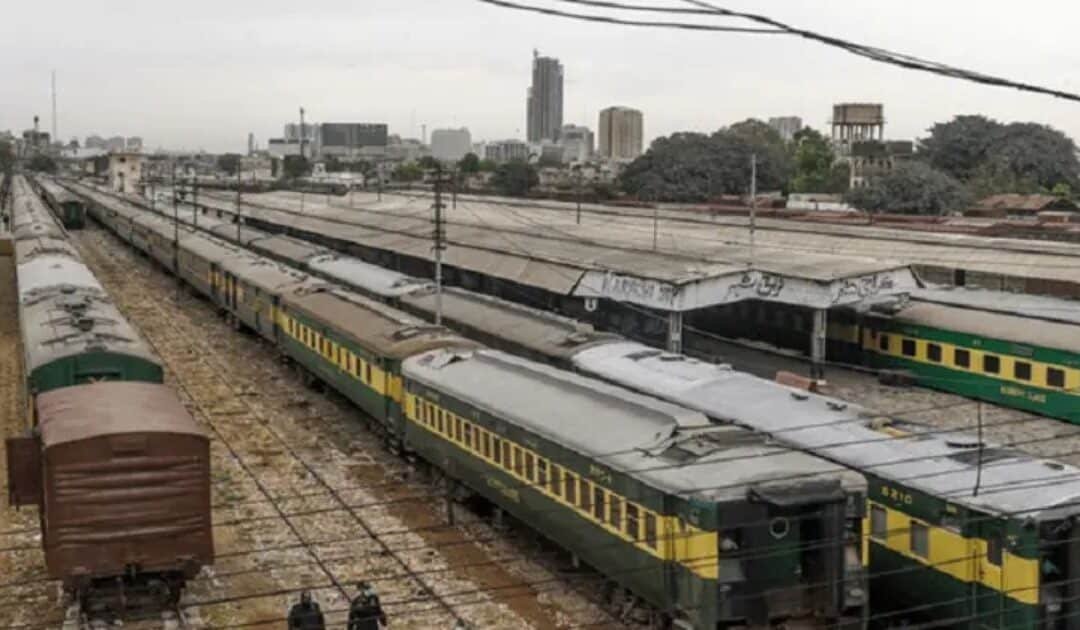 Railways Ministry Forms Committee to Coordinate with NAB on Six Corruption References