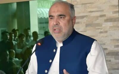 War of words between PTI and ruling coalition escalates as political temperatures rise