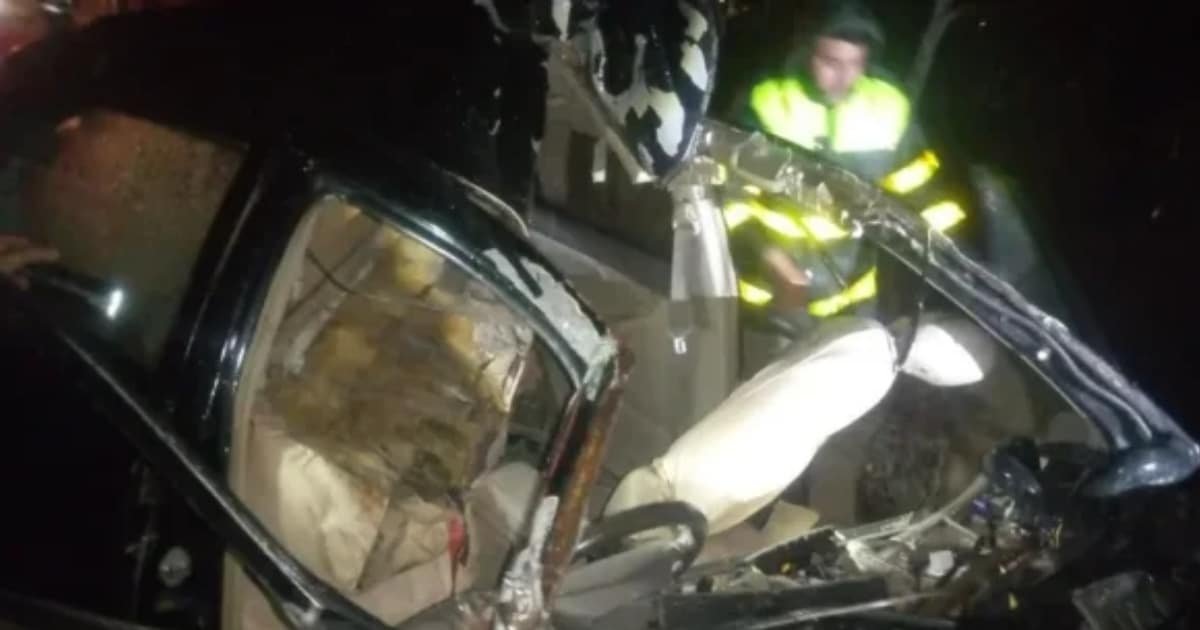 Accident near sawabi resulted in 2 death and 10 injured Accident near sawabi resulted in 2 death and 10 injured
