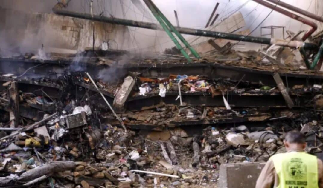 Death Toll from Karachi’s Gul Plaza Inferno Rises to 15 as Search for Missing Continues
