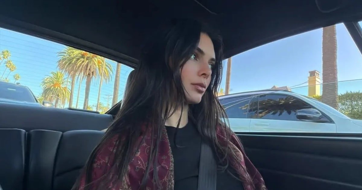 East Meets West Hollywood-Kendall Jenner’s Pashmina Moment
