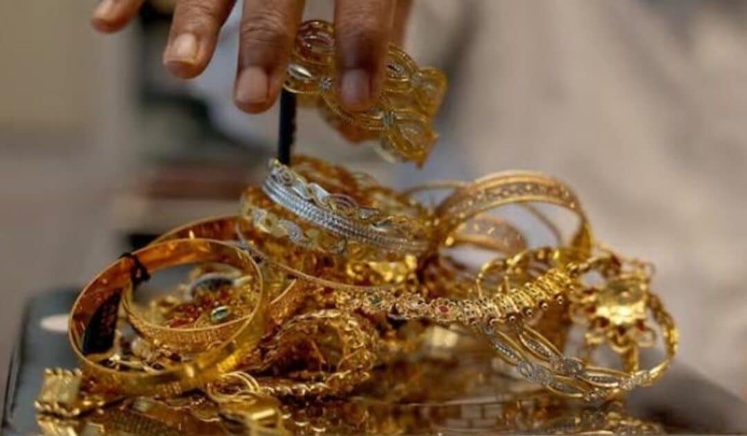 Gold Surges to Historic High of Rs506,362 Per Tola Amid Global Rally