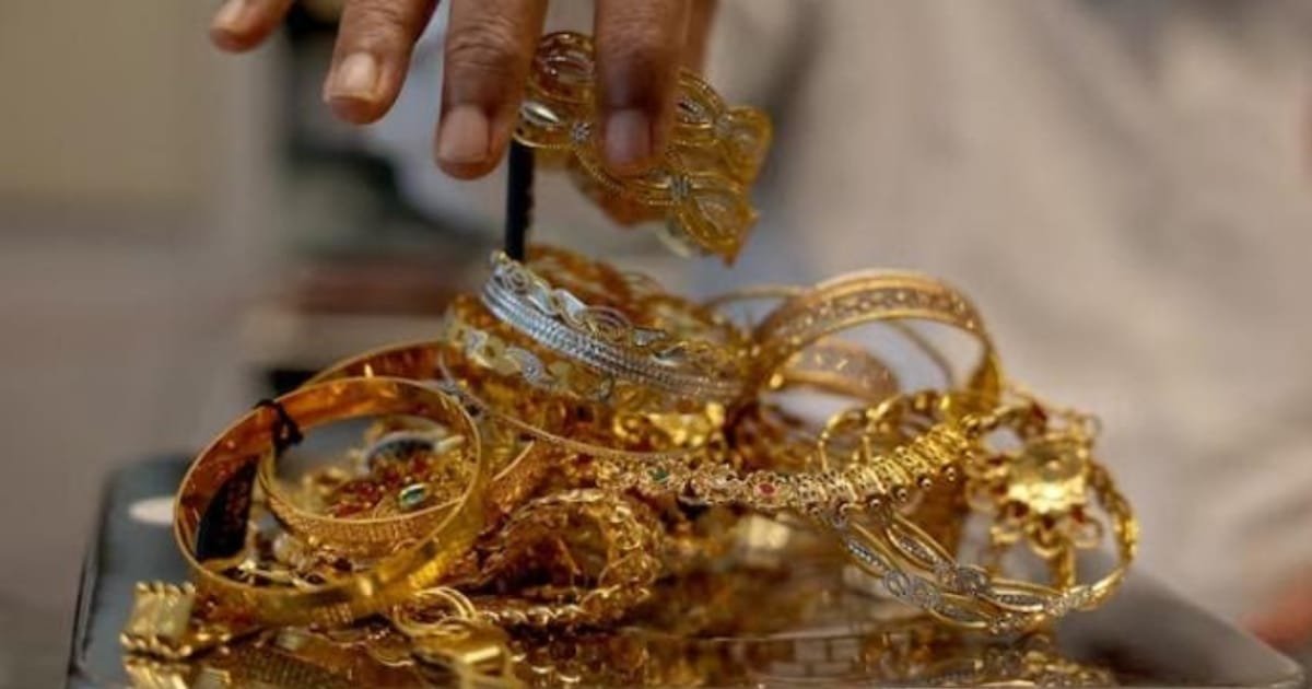 Gold Surges to Historic High of Rs506,362 Per Tola Amid Global Rally