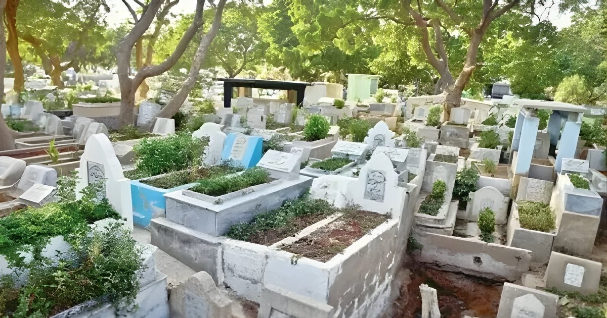 Grave desecration suspect killed by accomplices’ fire during police raid in Bahawalpur Grave desecration suspect killed by accomplices’ fire during police raid in Bahawalpur