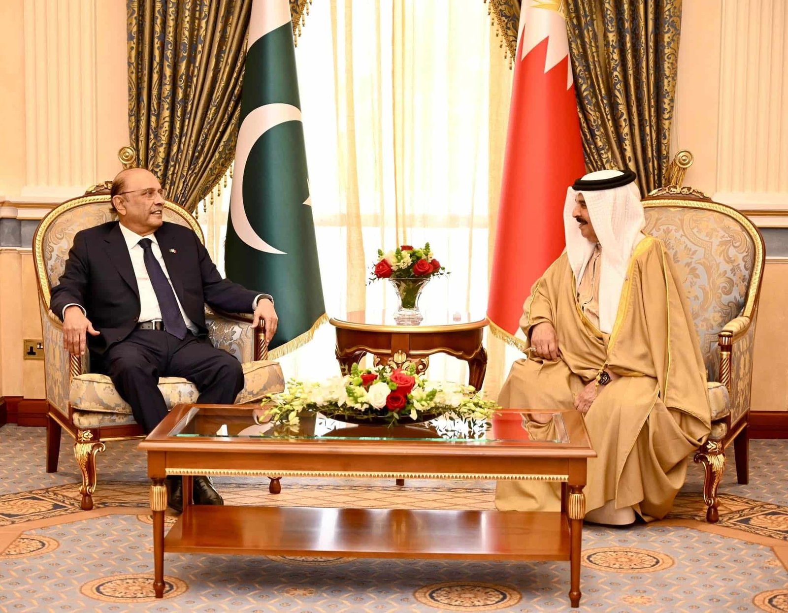  The image showcases the arrival of President Zardari and First Lady Aseefa Bhutto Zardari in Manama, Bahrain. (Manama Ties-Zardari’s Visit Sparks New Cultural Exchange)