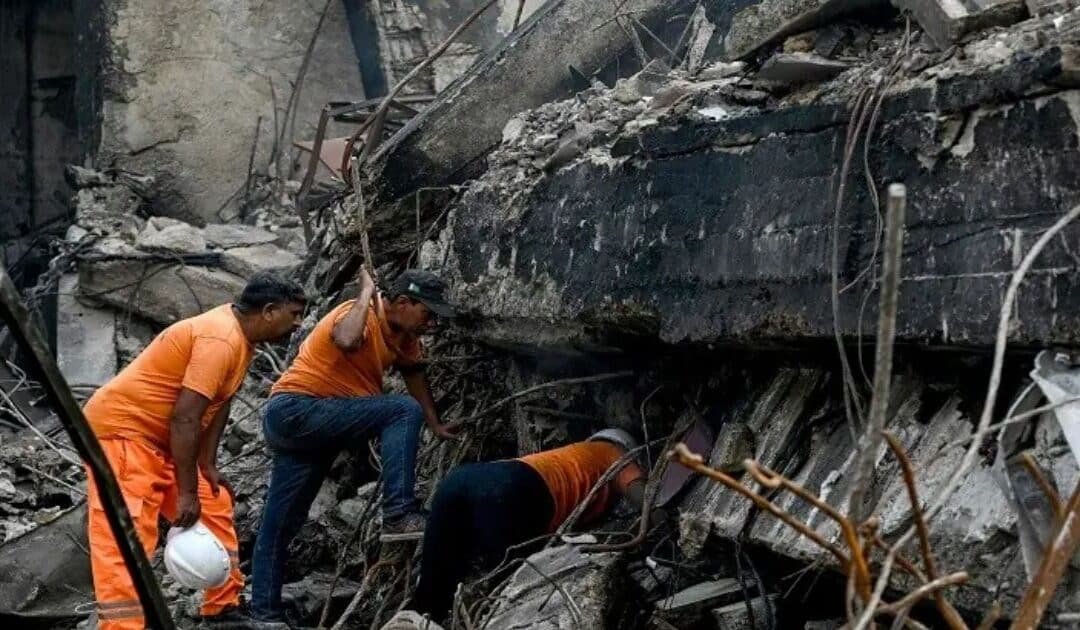 Search Operation Continues at Karachi’s Gul Plaza After Deadly Inferno