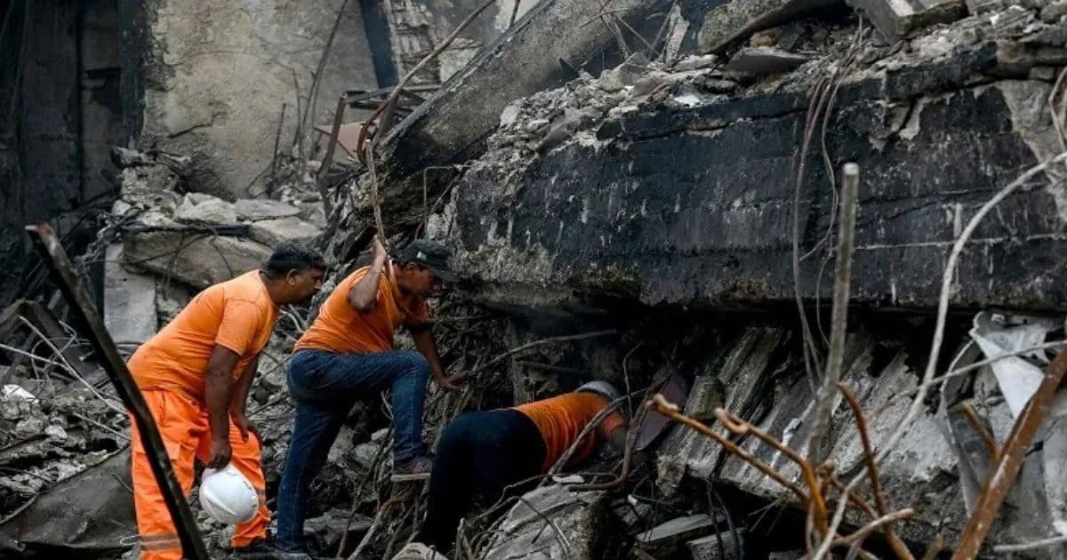 Search Operation Continues at Karachi’s Gul Plaza After Deadly Inferno