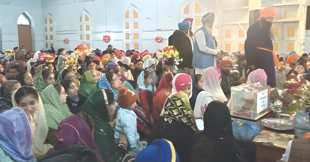 Spiritual fervour marks Guru Gobind Singh’s birth anniversary at Gurdwara Panja Sahib