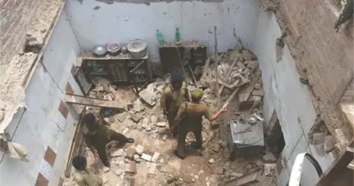 mother and daughter died because of roof collapse