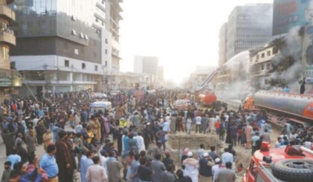 ‘Delayed Govt Response’ Blamed for Karachi’s Gul Plaza Catastrophe