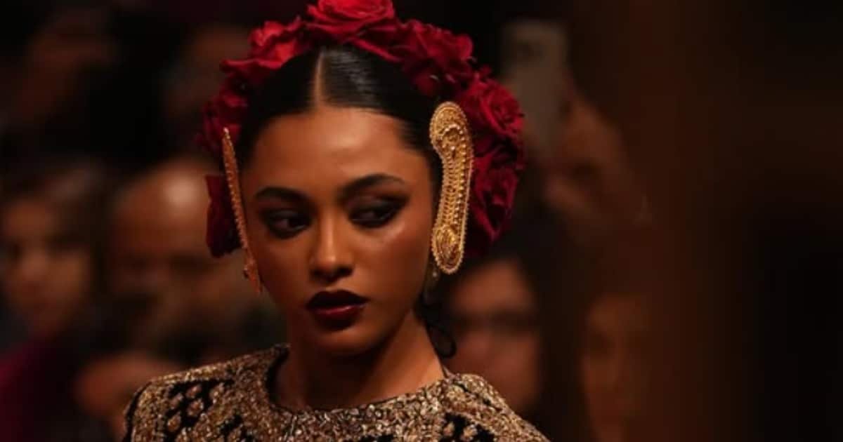 Heritage in Bloom- Hussain Rehar’s ‘Nargis’ and the Coronation of a Fashion Icon