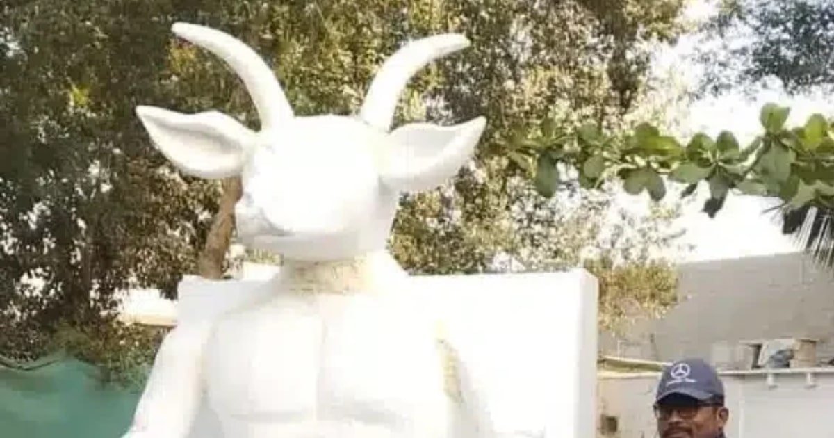 'Demonic' Staatue Mystery Solved, A Protest Effigy for Youm-al-Quds in karachi
