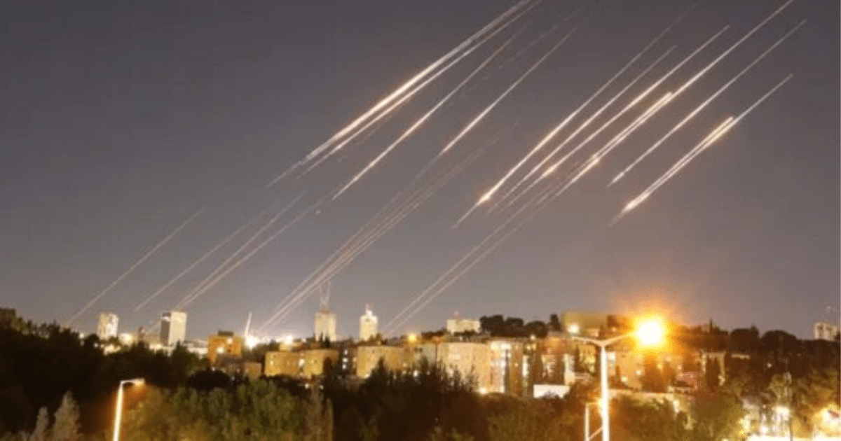 Iran Launches 'Khyber' Cluster Missile Strikes on Tel Aviv