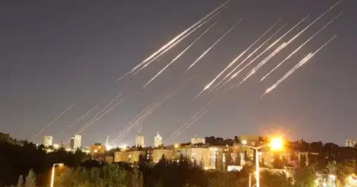 Iranian Missiles Hit Central Israel as War Enters New Phase