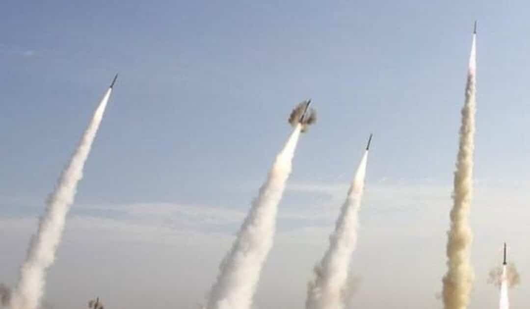 US Submarine Sinks Iranian Warship as Regional Conflict Escalates