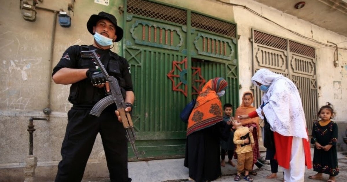 01 Police Constable Martyred, 04 Injured Protecting Polio Workers in Hangu 01 Police Constable Martyred, 04 Injured Protecting Polio Workers in Hangu